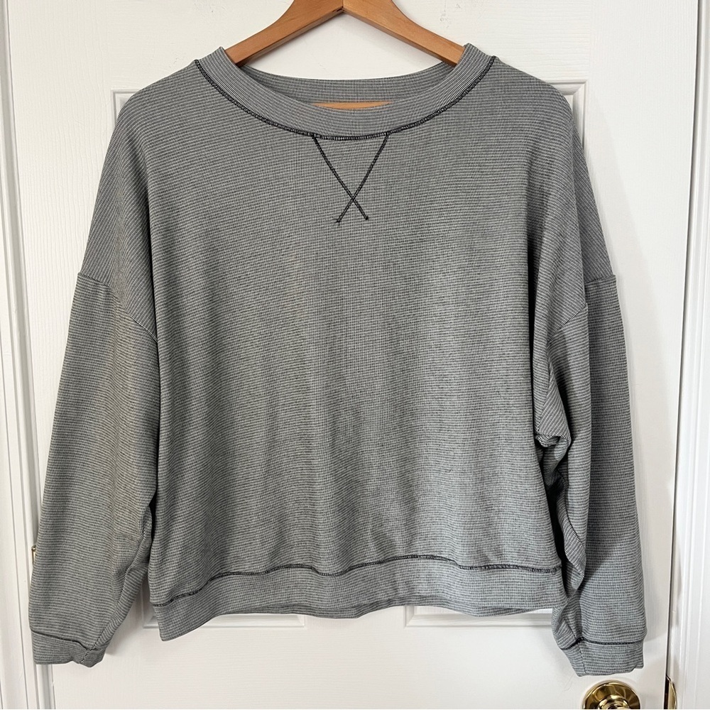 Kirious Los Angeles Women’s Sweatshirt. L.